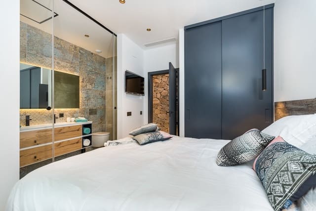 3 bedroom Villa for sale in Ciudad Quesada, Rojales with pool garage - € 1,450,000 (Ref: 9440964)