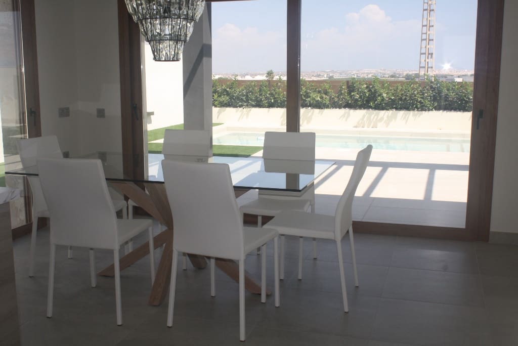 3 bedroom Villa for sale in Los Altos with pool garage - € 750,000 (Ref: 9440975)