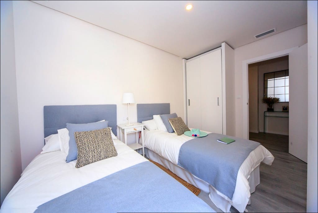 2 bedroom Apartment for sale in Villamartin with pool garage - € 283,000 (Ref: 9440981)