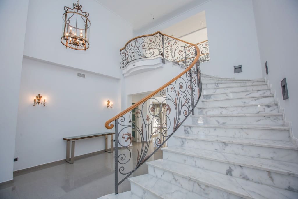 4 bedroom Villa for sale in Cabo Roig with pool garage - € 2,350,000 (Ref: 9440984)