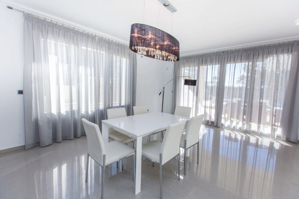 4 bedroom Villa for sale in Cabo Roig with pool garage - € 2,350,000 (Ref: 9440984)