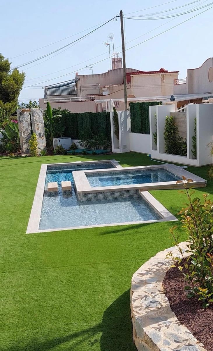 2 bedroom Apartment for sale in Los Balcones with pool - € 269,900 (Ref: 9441028)