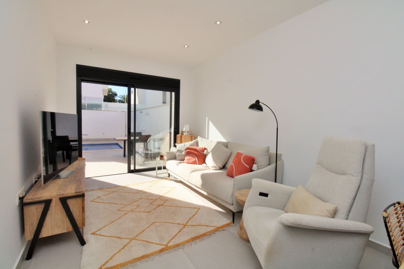 2 bedroom Townhouse for sale in Pilar de la Horadada with pool - € 299,995 (Ref: 9462722)