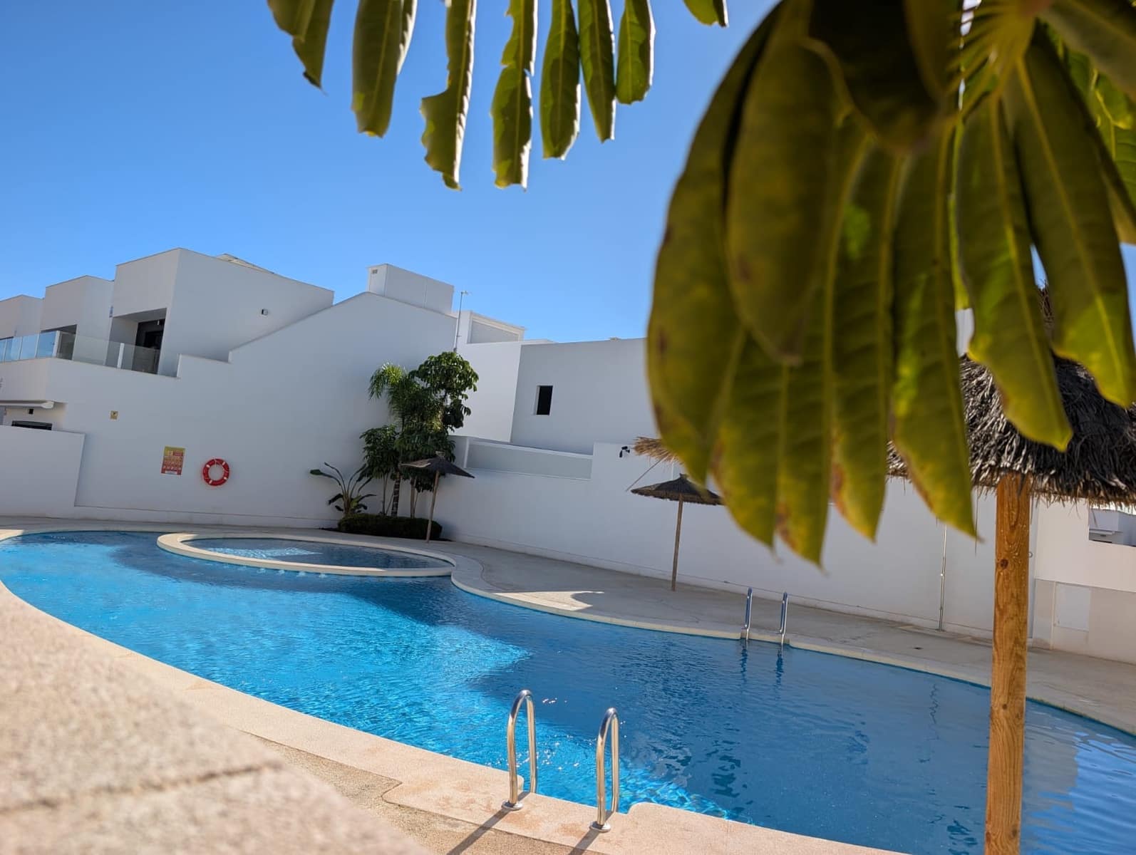 4 sypialnia Dom na sprzedaż w San Pedro del Pinatar z basenem garażem - 370 000 € (Ref: 9462723)