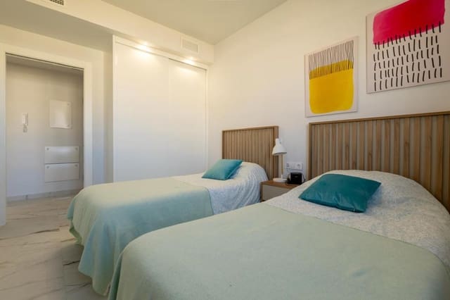 2 slaapkamer Appartement te koop in Playa Flamenca, Orihuela met zwembad - € 636.300 (Ref: 9462726)