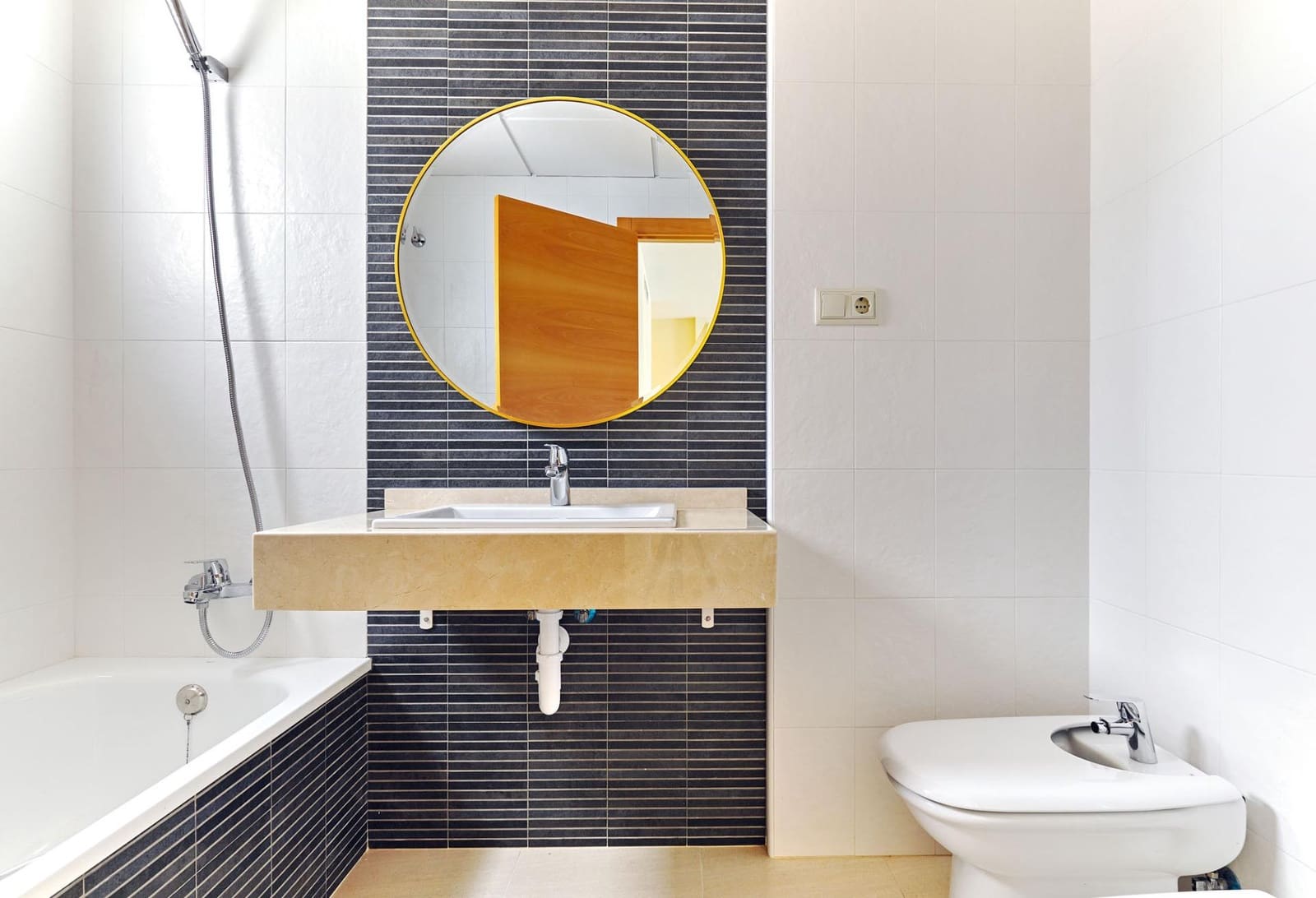 Apartamento de 2 habitaciones en San Miguel de Salinas en venta con piscina garaje - 165.000 € (Ref: 9477151)