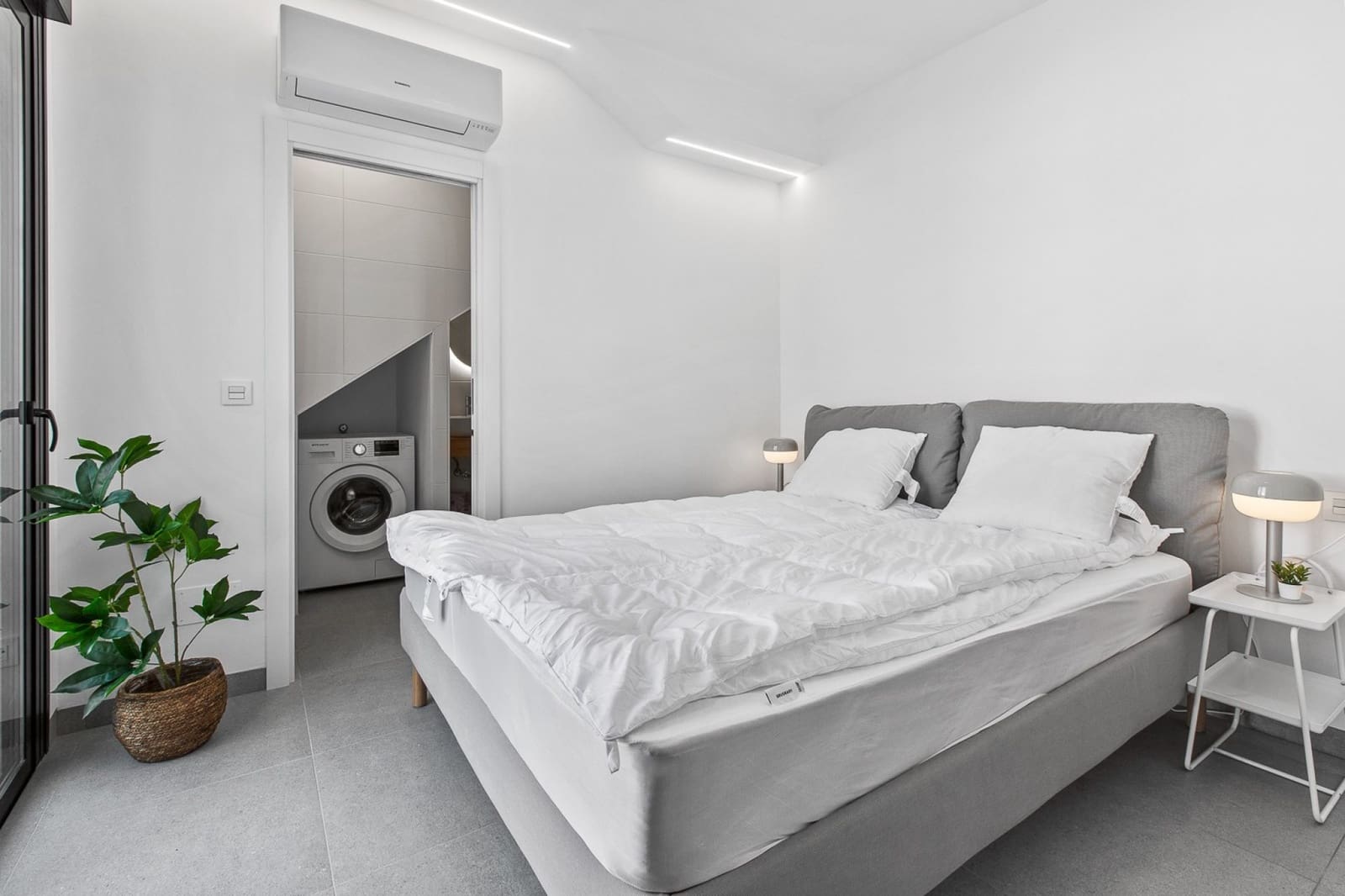 3 sypialnia Willa na sprzedaż w Roldan z basenem garażem - 340 000 € (Ref: 9478059)