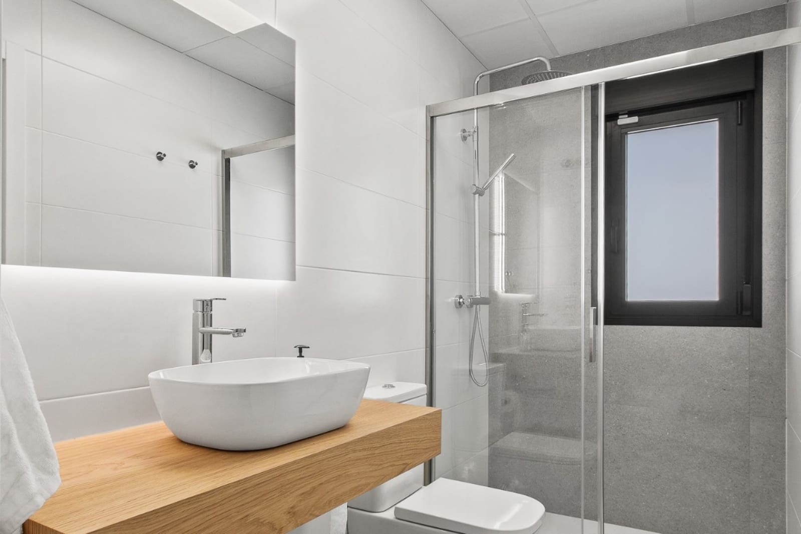 3 sypialnia Willa na sprzedaż w Roldan z basenem garażem - 340 000 € (Ref: 9478059)