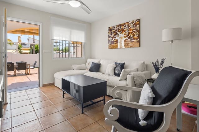 4 slaapkamer Halfvrijstaande villa te koop in Torre de la Horadada, Pilar de la Horadada met zwembad - € 382.000 (Ref: 9478068)