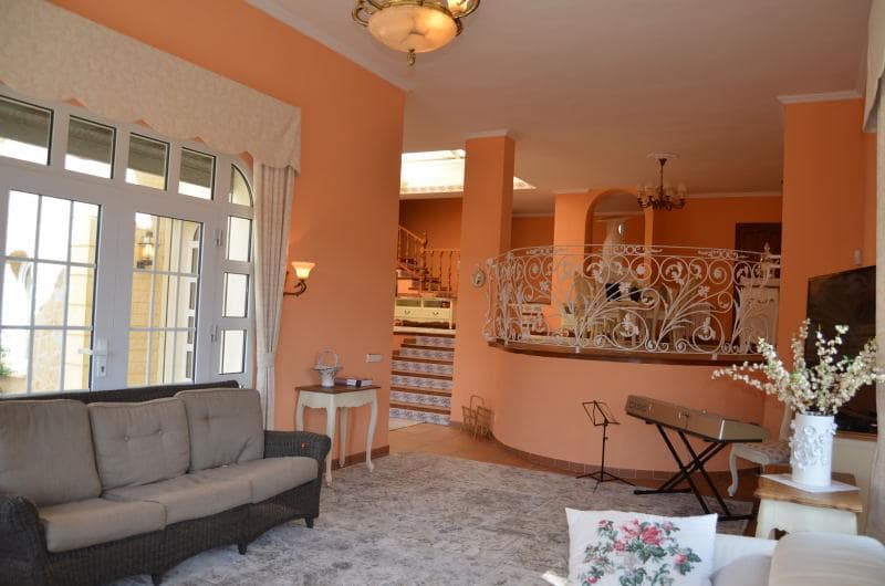 Chalet de 4 habitaciones en Dehesa de Campoamor en venta con piscina - 990.000 € (Ref: 9478158)