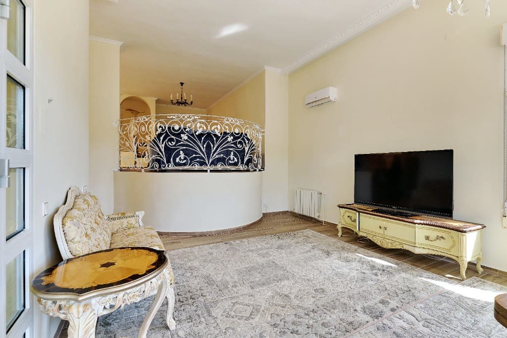 Chalet de 4 habitaciones en Dehesa de Campoamor en venta con piscina garaje - 990.000 € (Ref: 9478160)