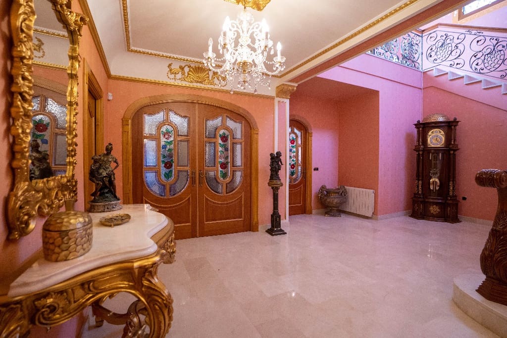 7 slaapkamer Villa te koop in Campoamor met zwembad garage - € 1.500.000 (Ref: 9478163)