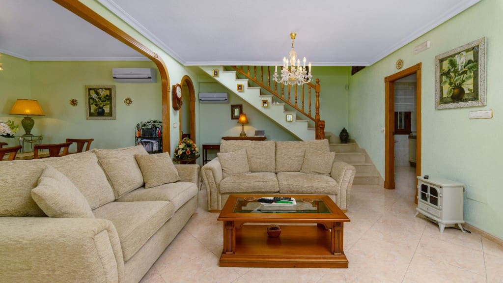 Chalet de 2 habitaciones en Los Altos en venta con piscina - 290.000 € (Ref: 9478168)