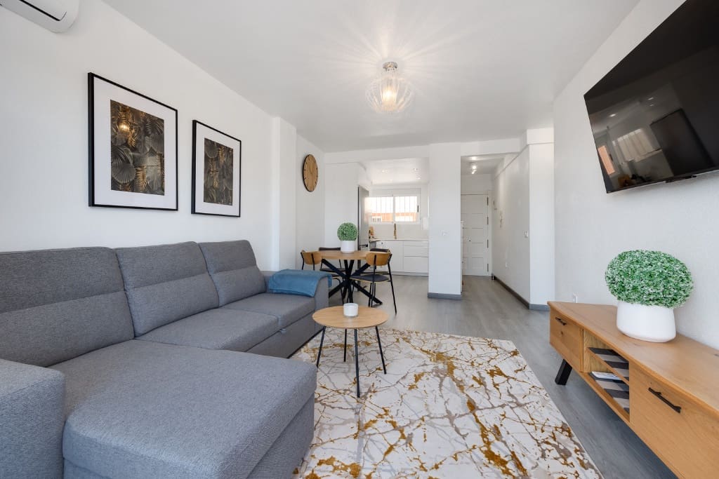 2 bedroom Apartment for sale in Punta Prima with pool garage - € 209,990 (Ref: 9478171)