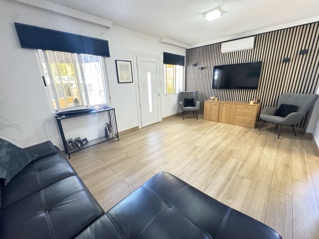 Chalet de 2 habitaciones en Villamartin, Orihuela en venta - 214.995 € (Ref: 9478175)