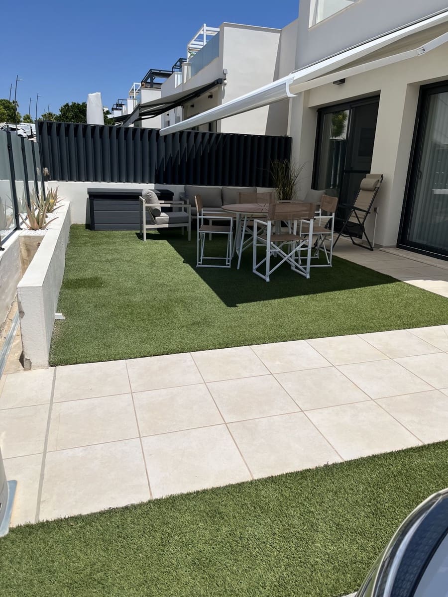 3 bedroom Villa for sale in Pilar de la Horadada - € 319,900 (Ref: 9478256)