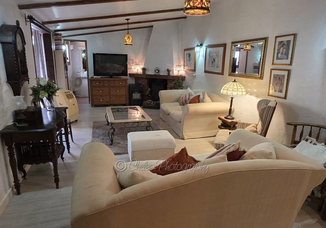 4 bedroom Townhouse for sale in Catral with garage - € 159,000 (Ref: 9478266)