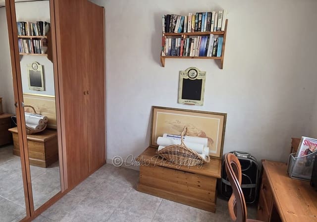 4 bedroom Townhouse for sale in Catral with garage - € 159,000 (Ref: 9478266)