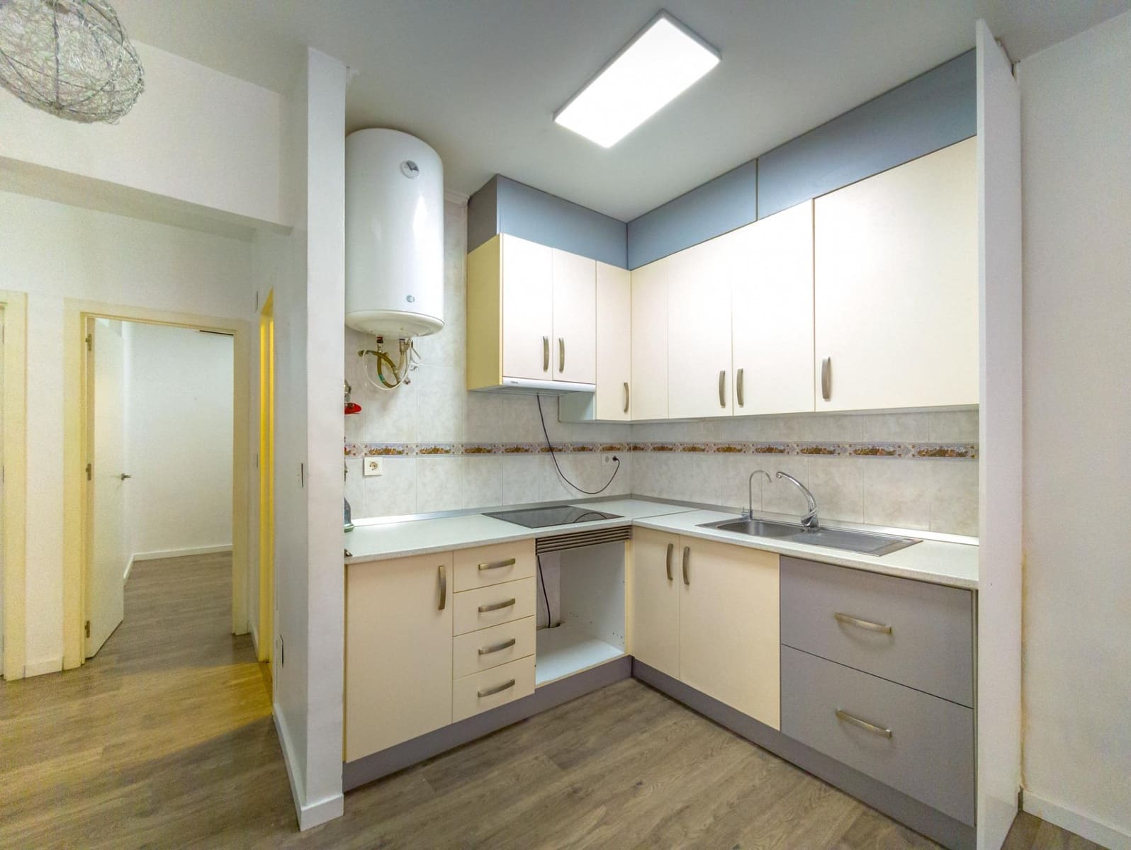 3 bedroom Apartment for sale in Torrevieja - € 155,000 (Ref: 9478277)