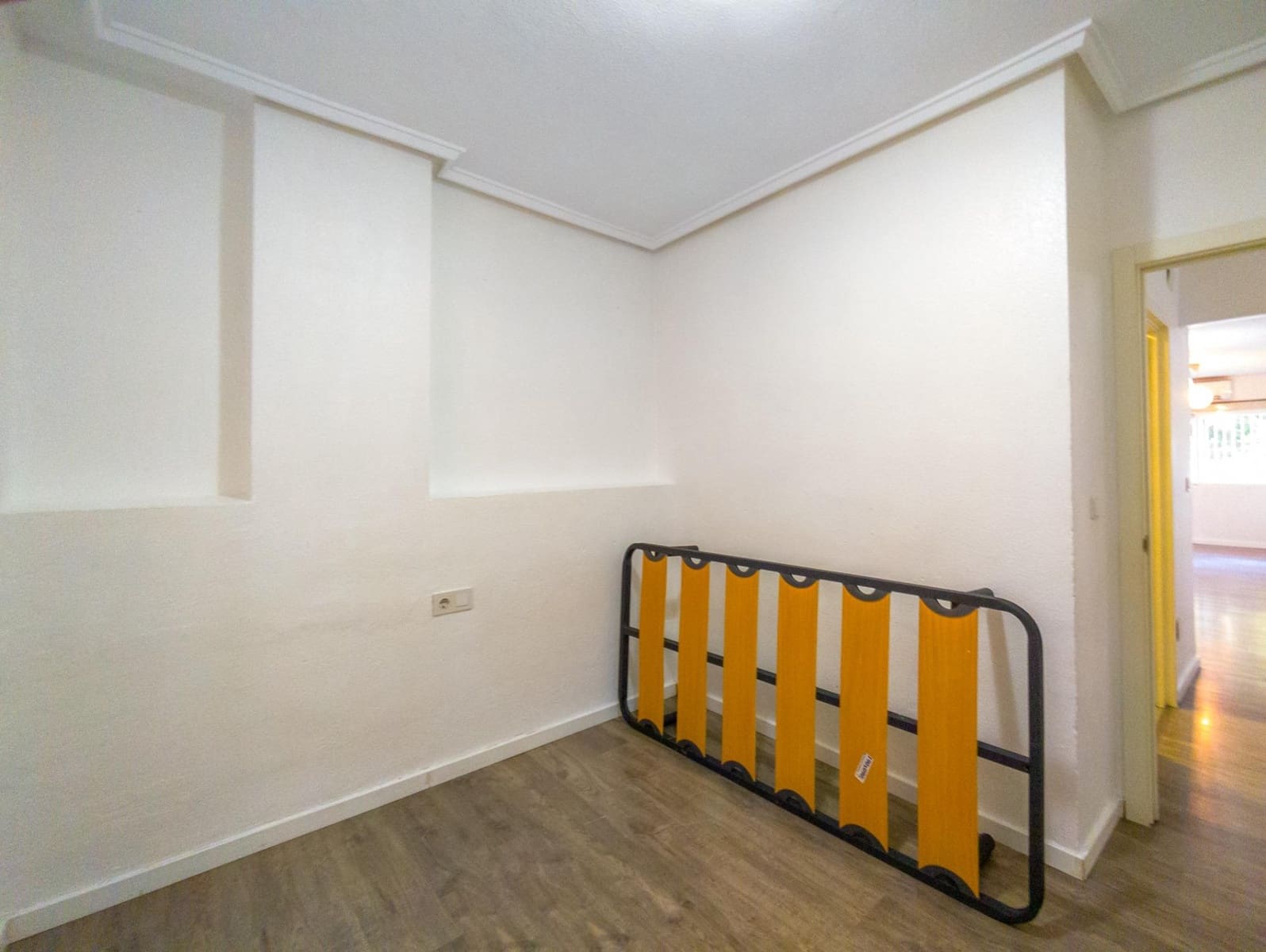 3 bedroom Apartment for sale in Torrevieja - € 155,000 (Ref: 9478277)