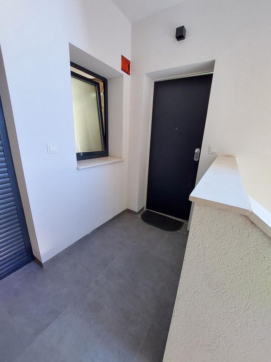 Apartamento de 2 habitaciones en Los Balcones en venta con piscina - 269.900 € (Ref: 9478329)