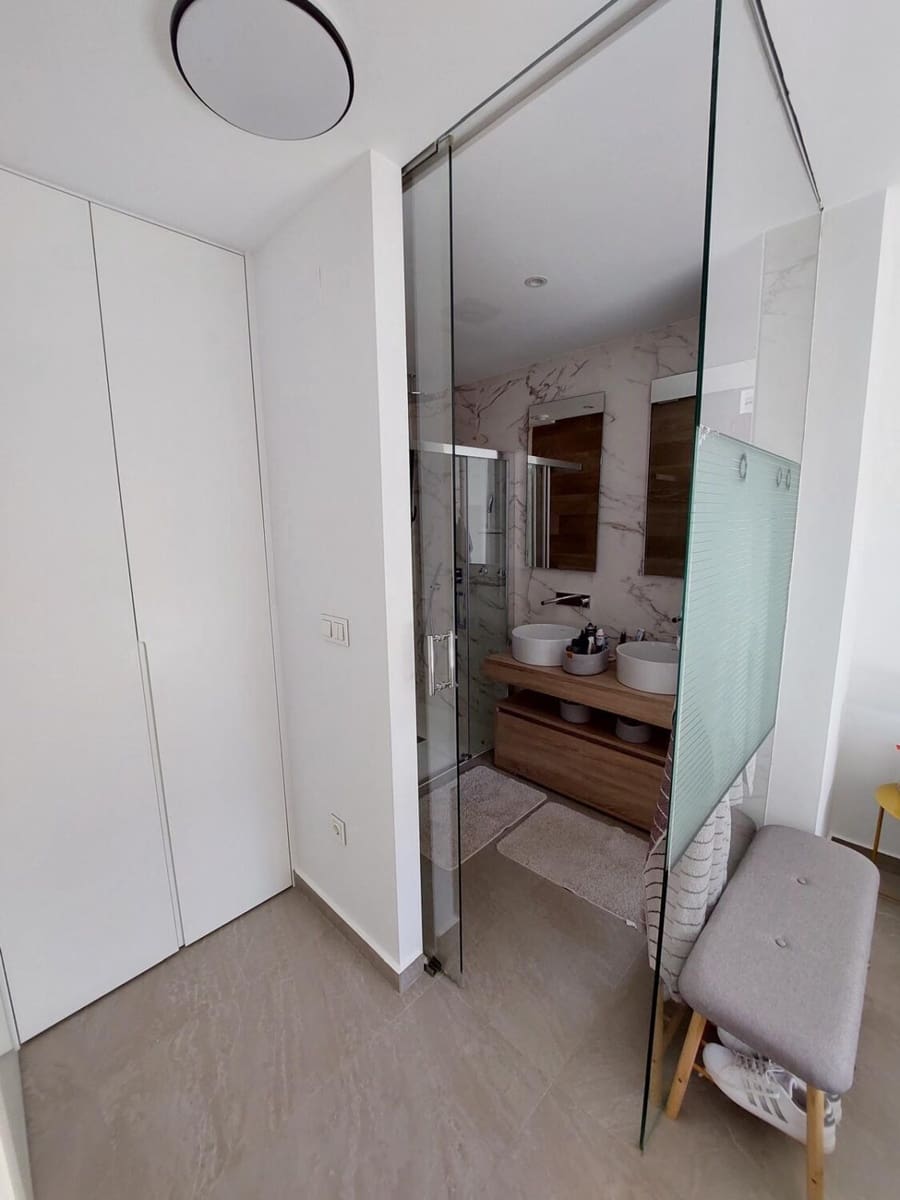 Apartamento de 2 habitaciones en Los Balcones en venta con piscina - 269.900 € (Ref: 9478329)