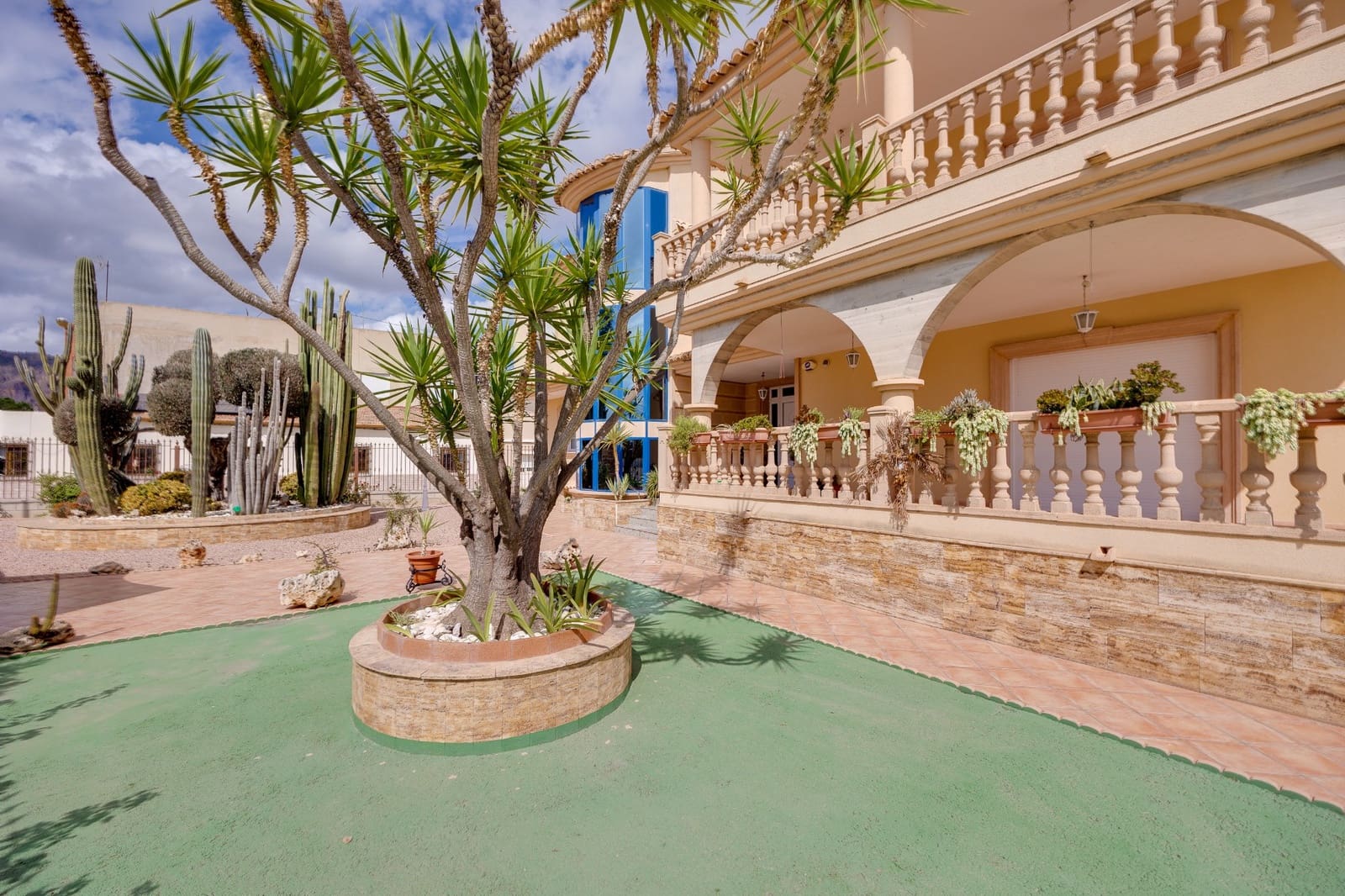 7 bedroom Villa for sale in Orihuela Costa - € 980,000 (Ref: 9478338)