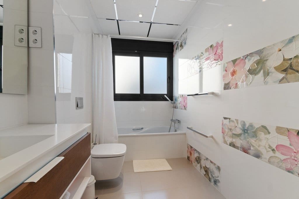 3 sypialnia Willa na sprzedaż w Orihuela Costa z basenem - 899 000 € (Ref: 9478343)