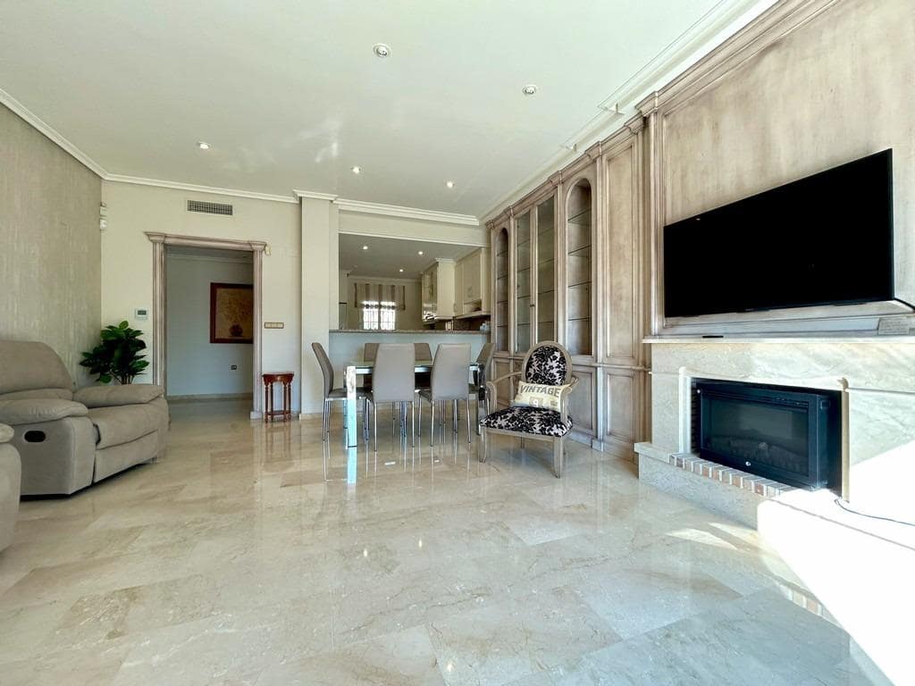 3 makuuhuone Huoneisto myytävänä paikassa Orihuela Costa - 645 000 € (Ref: 9478346)