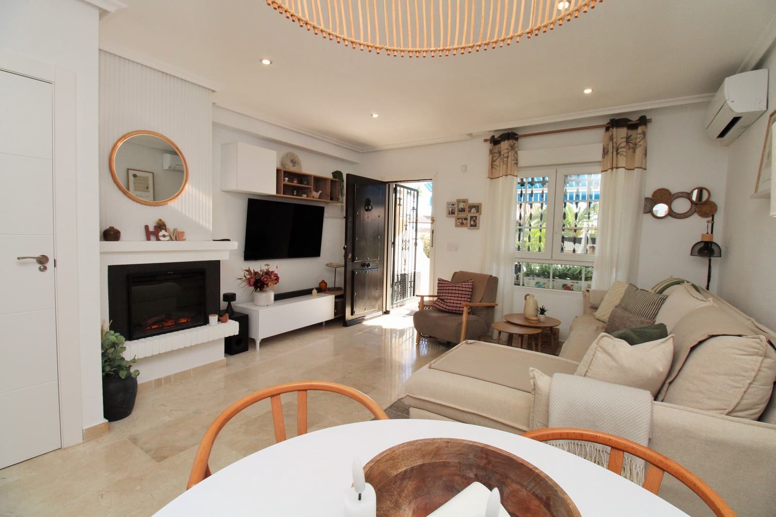 2 bedroom Townhouse for sale in Villamartin - € 244,990 (Ref: 9478369)