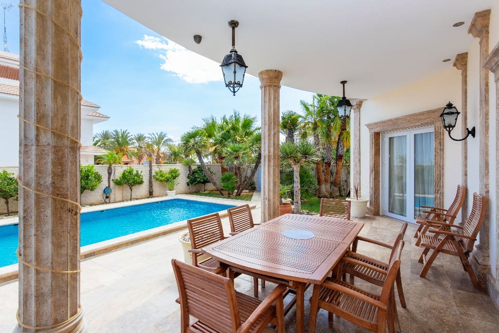 6 bedroom Villa for sale in Cabo Roig with pool garage - € 4,500,000 (Ref: 9478382)