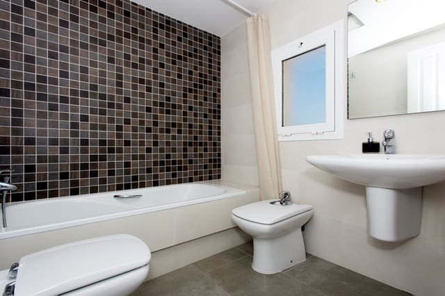 3 soveværelse Byhus til salg i Santa Pola med swimmingpool garage - € 310.000 (Ref: 9478383)