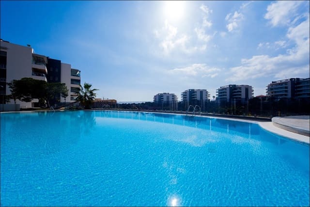 2 makuuhuone Huoneisto myytävänä paikassa Villamartin, Orihuela mukana uima-altaan 
autotalli - 283 000 € (Ref: 9478384)