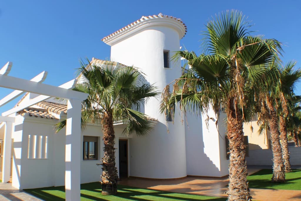 4 Zimmer Villa zu verkaufen in La Manga del Mar Menor mit Garage - 430.000 € (Ref: 9478392)