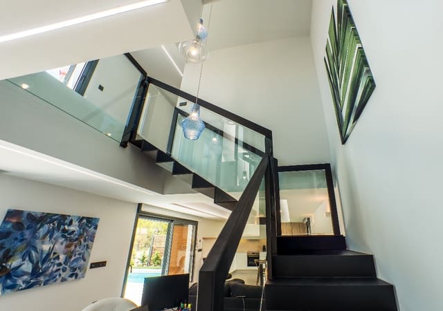 3 soveværelse Villa til salg i Finestrat med swimmingpool - € 720.000 (Ref: 9478394)