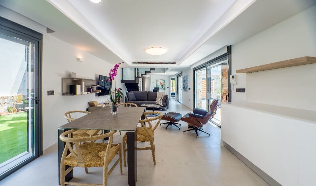 3 soveværelse Villa til salg i Finestrat med swimmingpool - € 720.000 (Ref: 9478394)