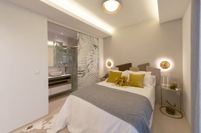 3 makuuhuone Huvila myytävänä paikassa Los Alcázares mukana uima-altaan 
autotalli - 470 930 € (Ref: 9478405)