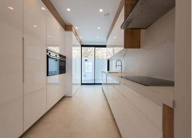 3 camera da letto Appartamento in vendita in Benidorm con piscina garage - 1.650.000 € (Rif: 9478419)