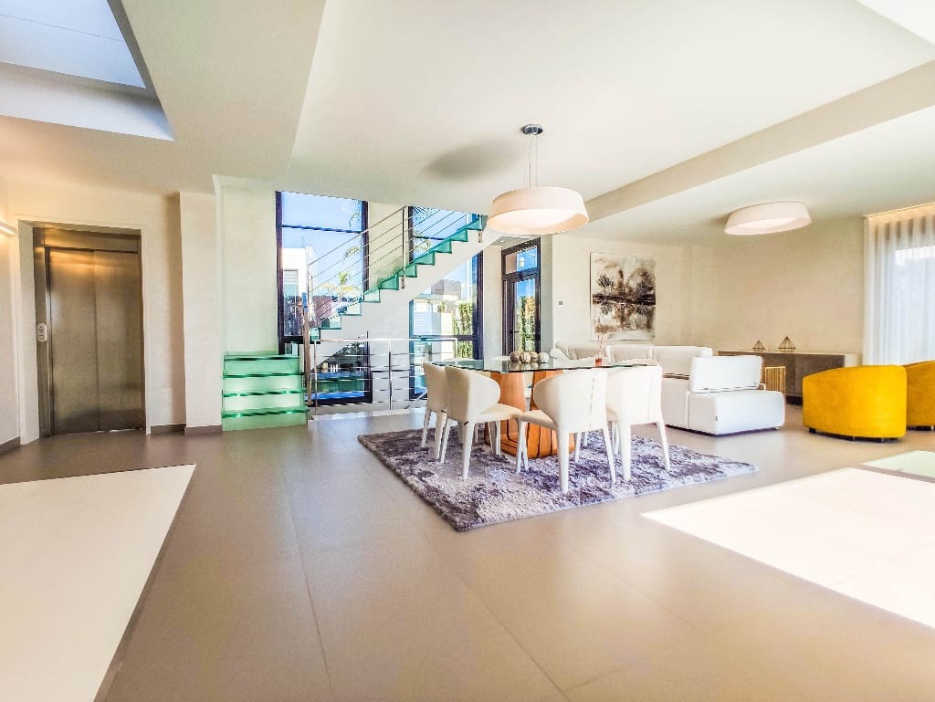 Chalet de 3 habitaciones en Dehesa de Campoamor en venta con piscina garaje - 1.215.000 € (Ref: 9478428)