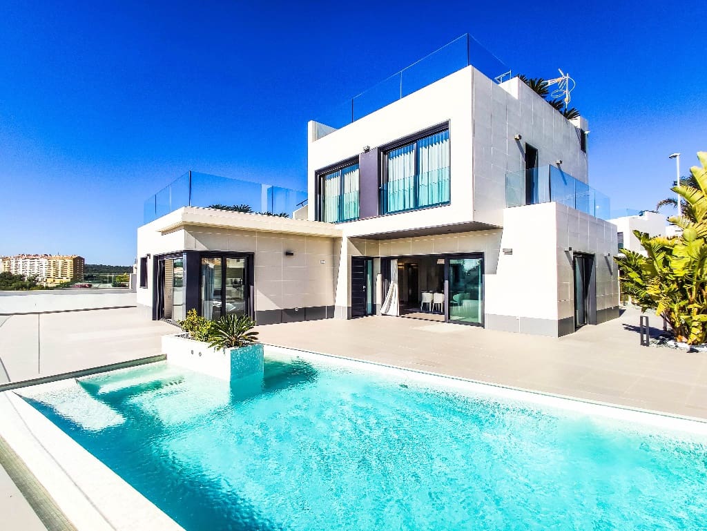 Chalet de 3 habitaciones en Dehesa de Campoamor en venta con piscina garaje - 1.215.000 € (Ref: 9478428)