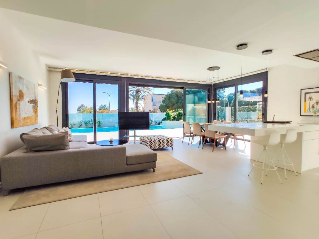 Chalet de 4 habitaciones en Dehesa de Campoamor en venta con piscina garaje - 1.050.000 € (Ref: 9478429)