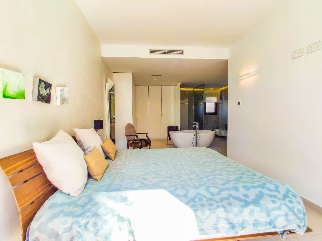 Chalet de 4 habitaciones en Dehesa de Campoamor en venta con piscina garaje - 1.050.000 € (Ref: 9478429)