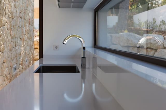 4 soveværelse Villa til salg i Moraira, Teulada-Moraira med swimmingpool - € 990.000 (Ref: 9478438)