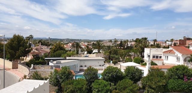 4 camera da letto Villa in vendita in Ciudad Quesada, Rojales con piscina garage - 749.950 € (Rif: 9478446)