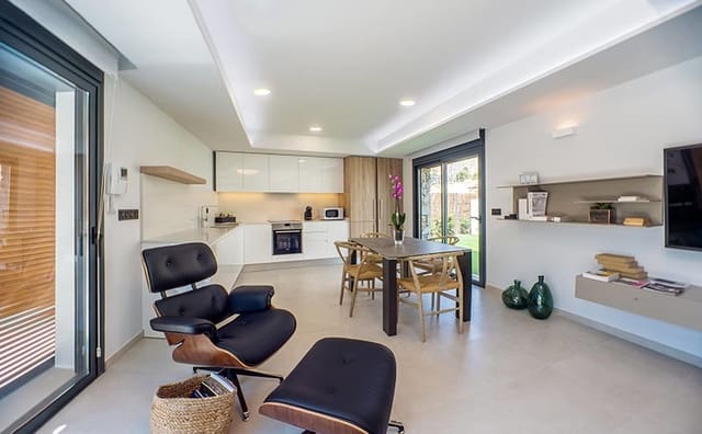 3 sypialnia Willa na sprzedaż w Benidorm z basenem garażem - 675 000 € (Ref: 9478449)