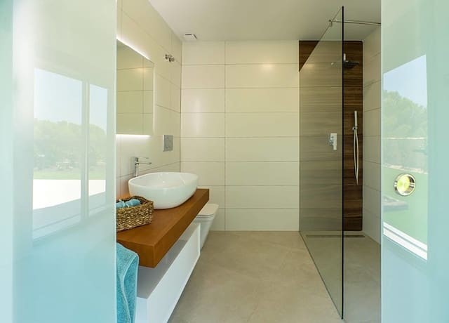 3 sypialnia Willa na sprzedaż w Benidorm z basenem garażem - 675 000 € (Ref: 9478449)