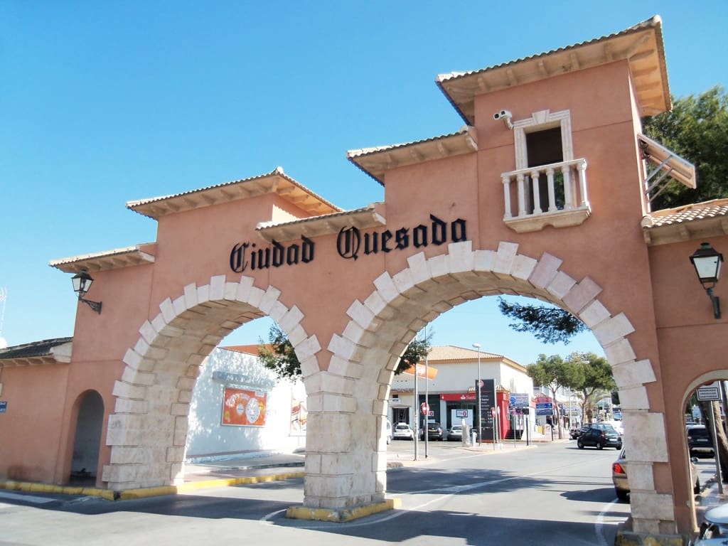 3 makuuhuone Huvila myytävänä paikassa Ciudad Quesada - 495 000 € (Ref: 9478453)