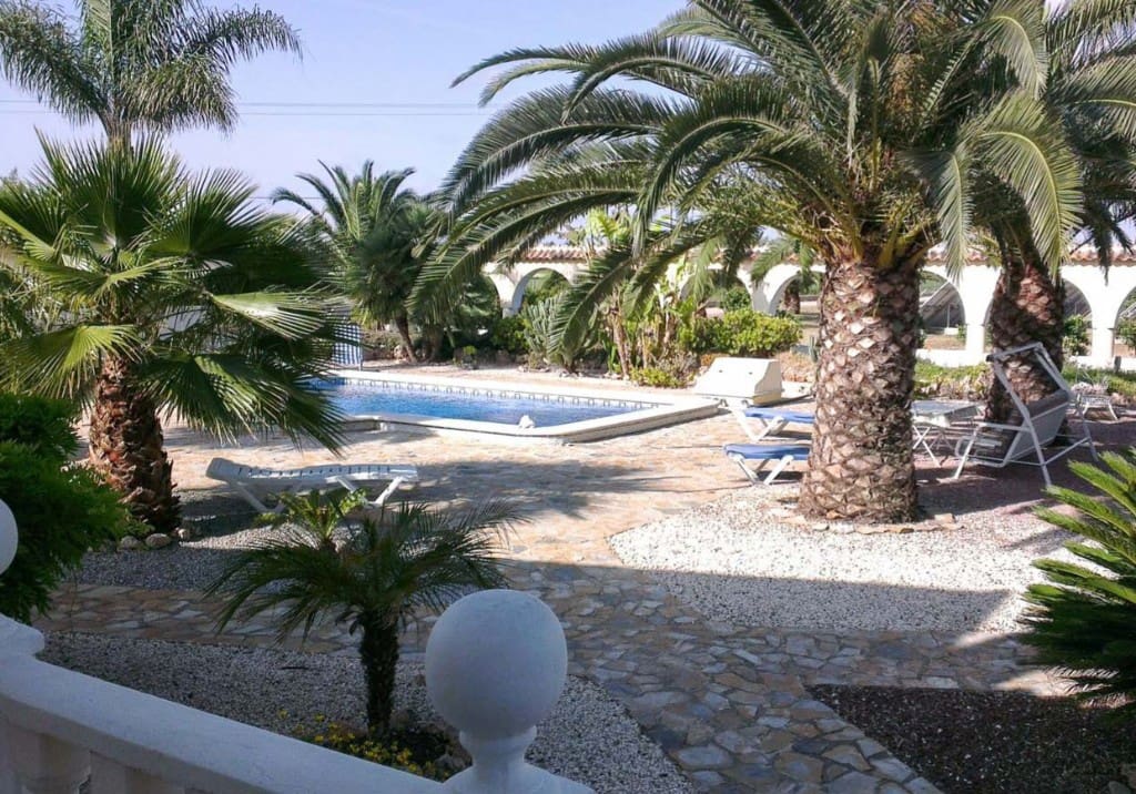 6 bedroom Finca/Country House for sale in Daya Vieja with pool garage - € 455,000 (Ref: 9478459)