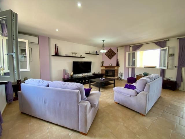 3 bedroom Villa for sale in Algorfa with pool garage - € 599,990 (Ref: 9478465)