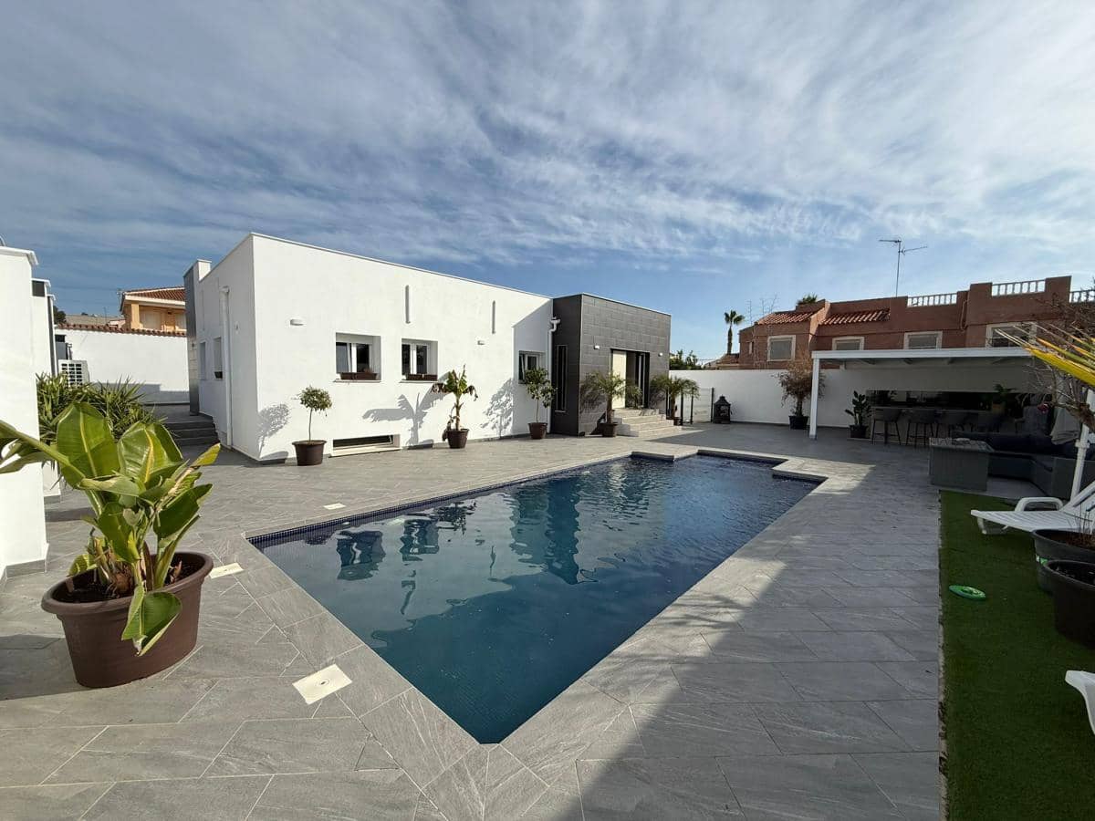 5 camera da letto Villa in vendita in Ciudad Quesada con piscina - 498.000 € (Rif: 9478505)